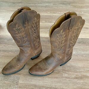 Ariat Women's Classic R-Toe Leather Boots